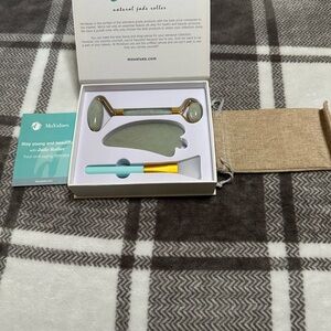 Jade Roller and Gua Sha Set - Green